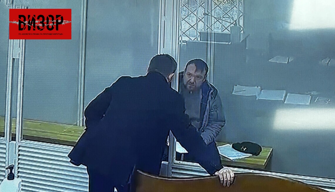 Корупція на митниці: готівку експрацівника СБУ заарештували