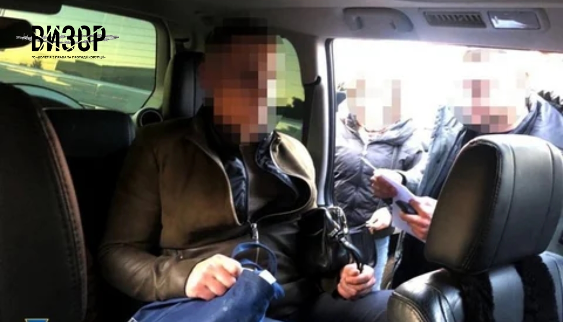Хабар для виїзду за кордон: відомому лікарю зі Львова винесли вирок