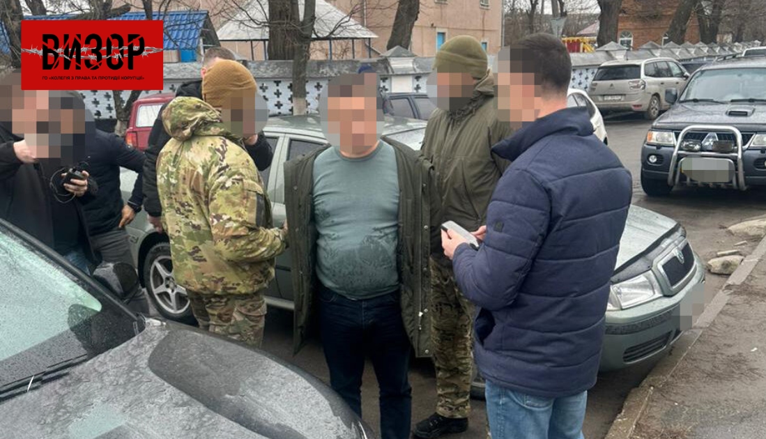 Комісія звільнила прокурора, якого підозрюють у хабарі за закриття справи про незаконне вирубування лісу