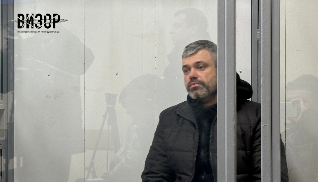 Заволодіння землею в центрі Києва. Депутата Київради та ще двох підозрюваних арештували