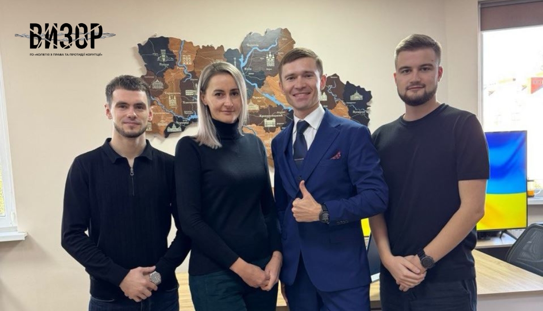 У Чернівцях адвокат переселенець із Херсона відкрив офіс за допомогою гранту