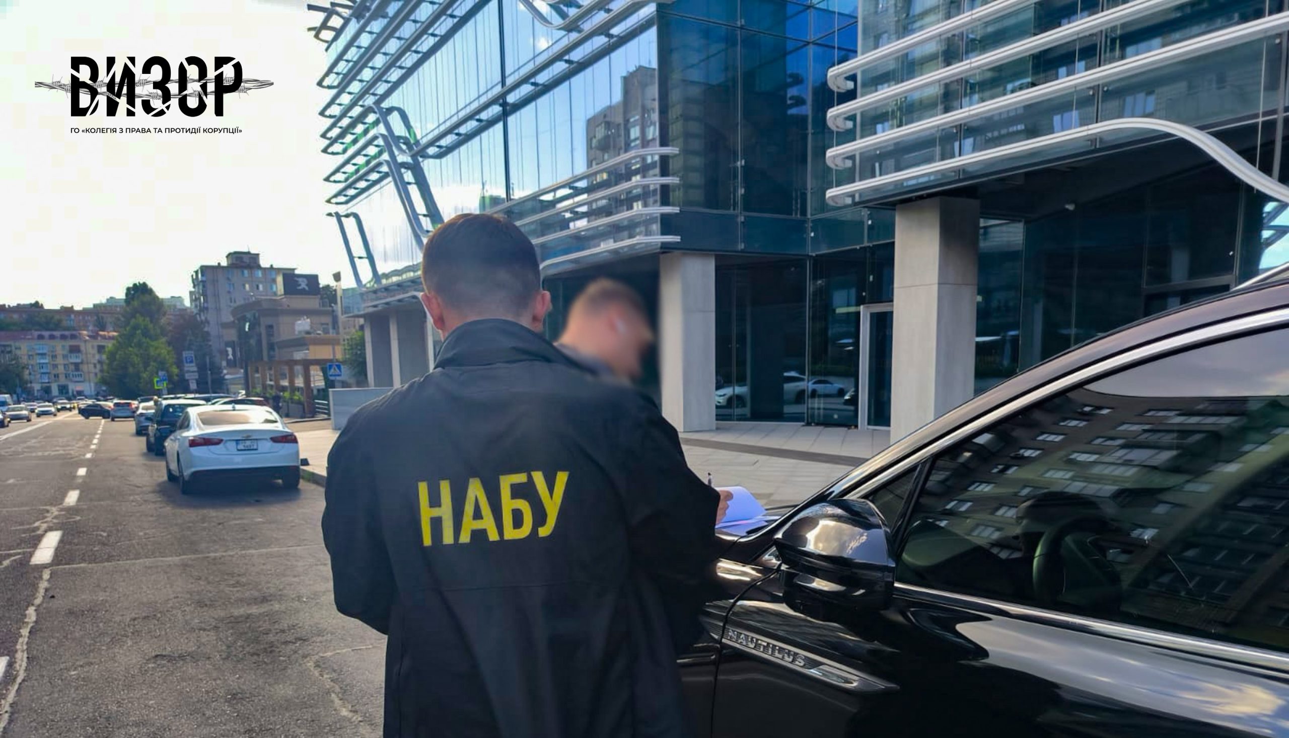1,3 млн дол. США за перемогу в конкурсі на будівництво житла для військових: підозра посадовцю Міноборони