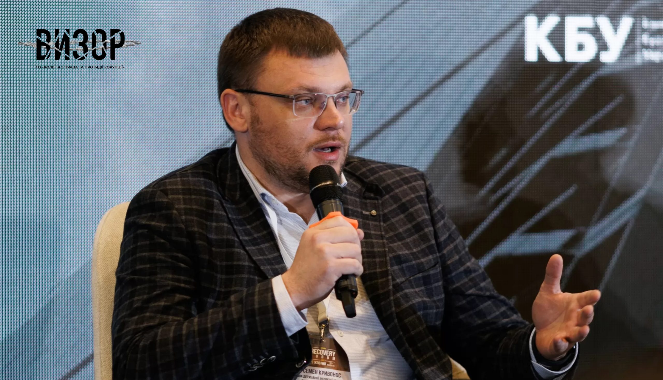 Директор НАБУ бореться з корупцією за 3,8 млн гривень на рік, не маючи власного житла