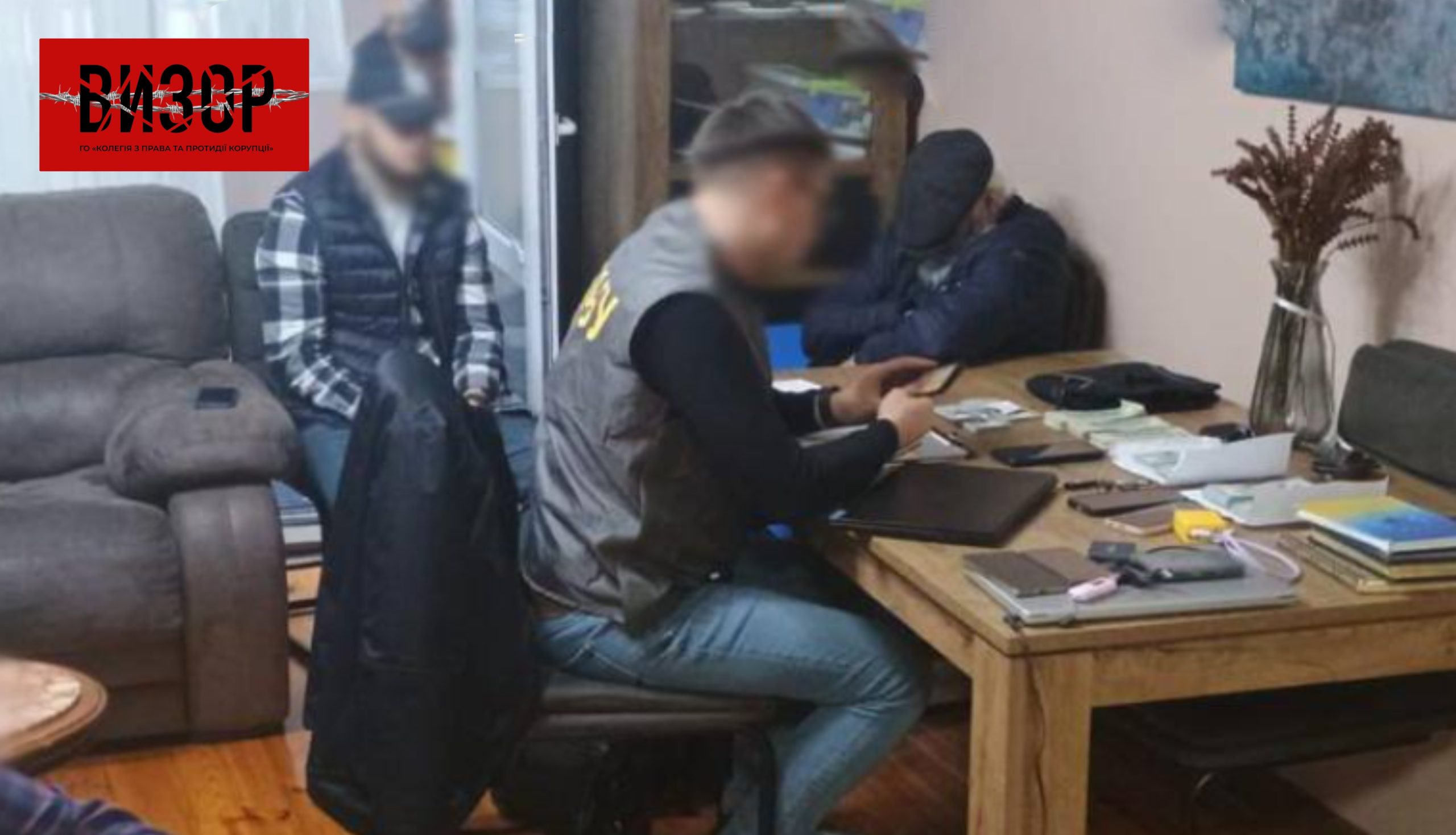 3,5 млн доларів за закриття провадження – затримано прокурора та адвокатів на підбурюванні до надання неправомірної вигоди