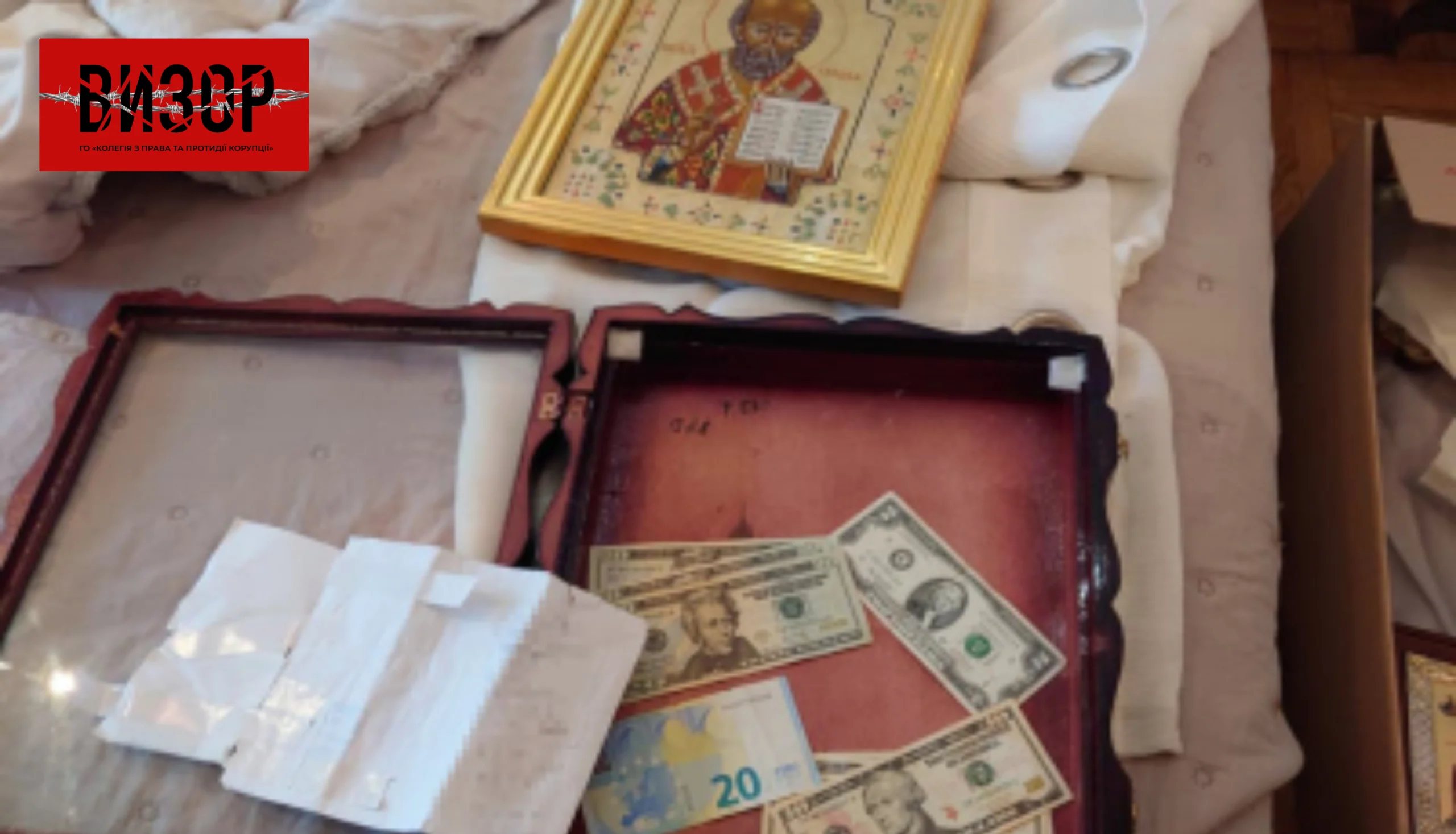 ДБР викрило помічників нардепів: обіцяли виїзд за кордон, а отримали підозру