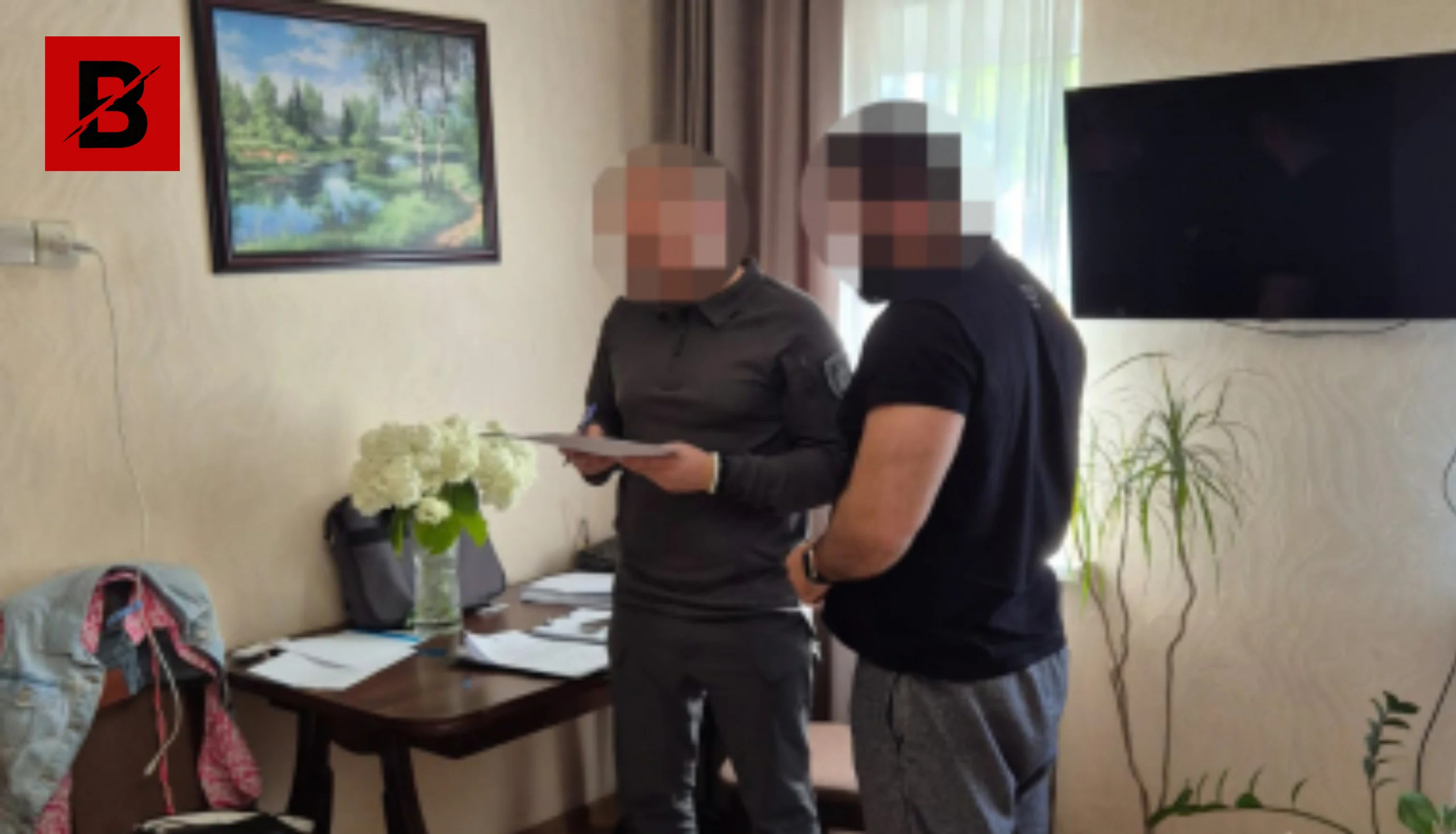 Гроші з підлеглих та підготовка втечі: ДБР затримало посадовця поліції охорони на Дніпропетровщині